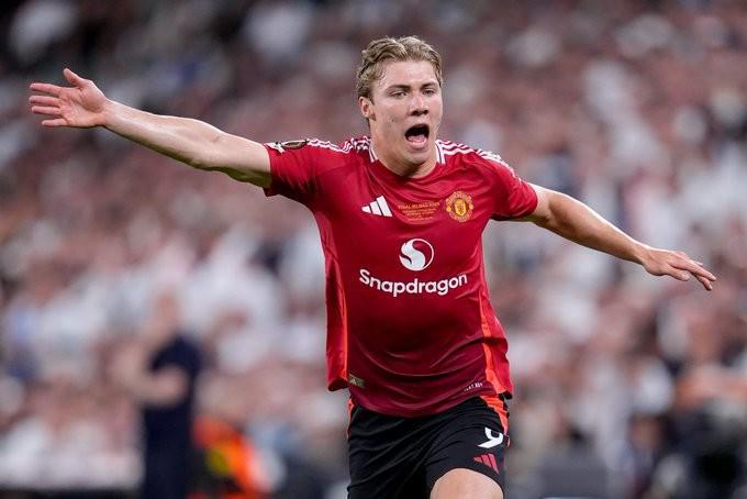 bob半岛体育官方网站-罗体：霍伊伦对加盟那不勒斯持开放态度，多夫比克也表示同意