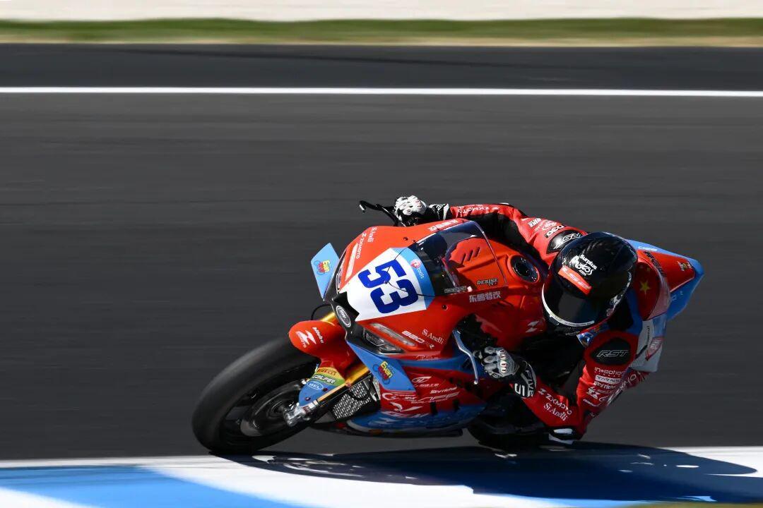 bob半岛体育登录入口-WSBK冠军背后，张雪机车的四张底牌